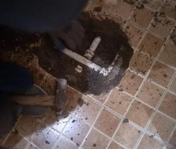 官渡卫生间漏水维修公司为您分享下卫生间渗水如何处理及注意事项